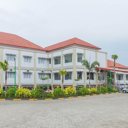 Reddoorz Plus Near Jatinangor Town Square 2 Εξωτερικό φωτογραφία