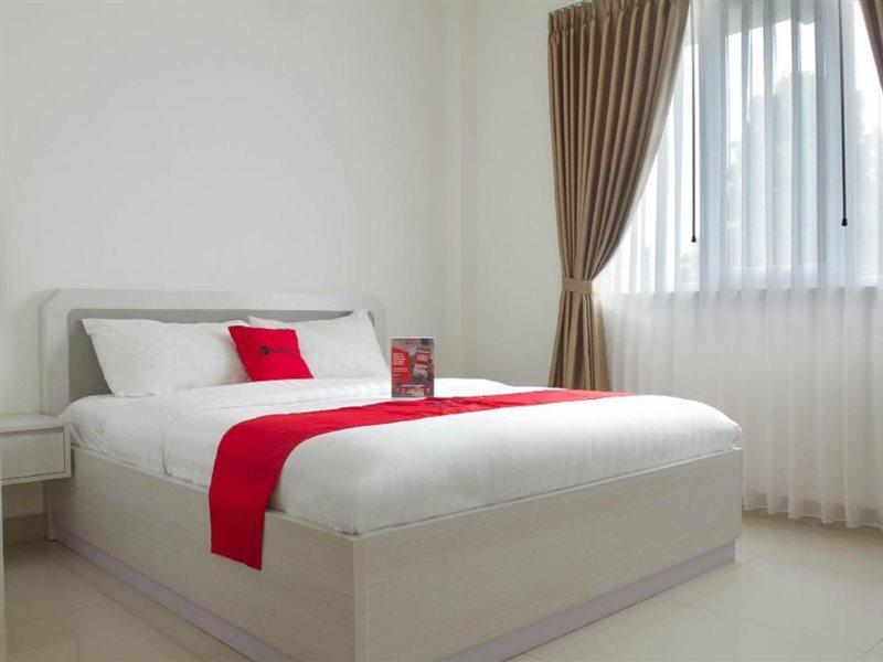 Reddoorz Plus Near Jatinangor Town Square 2 Εξωτερικό φωτογραφία