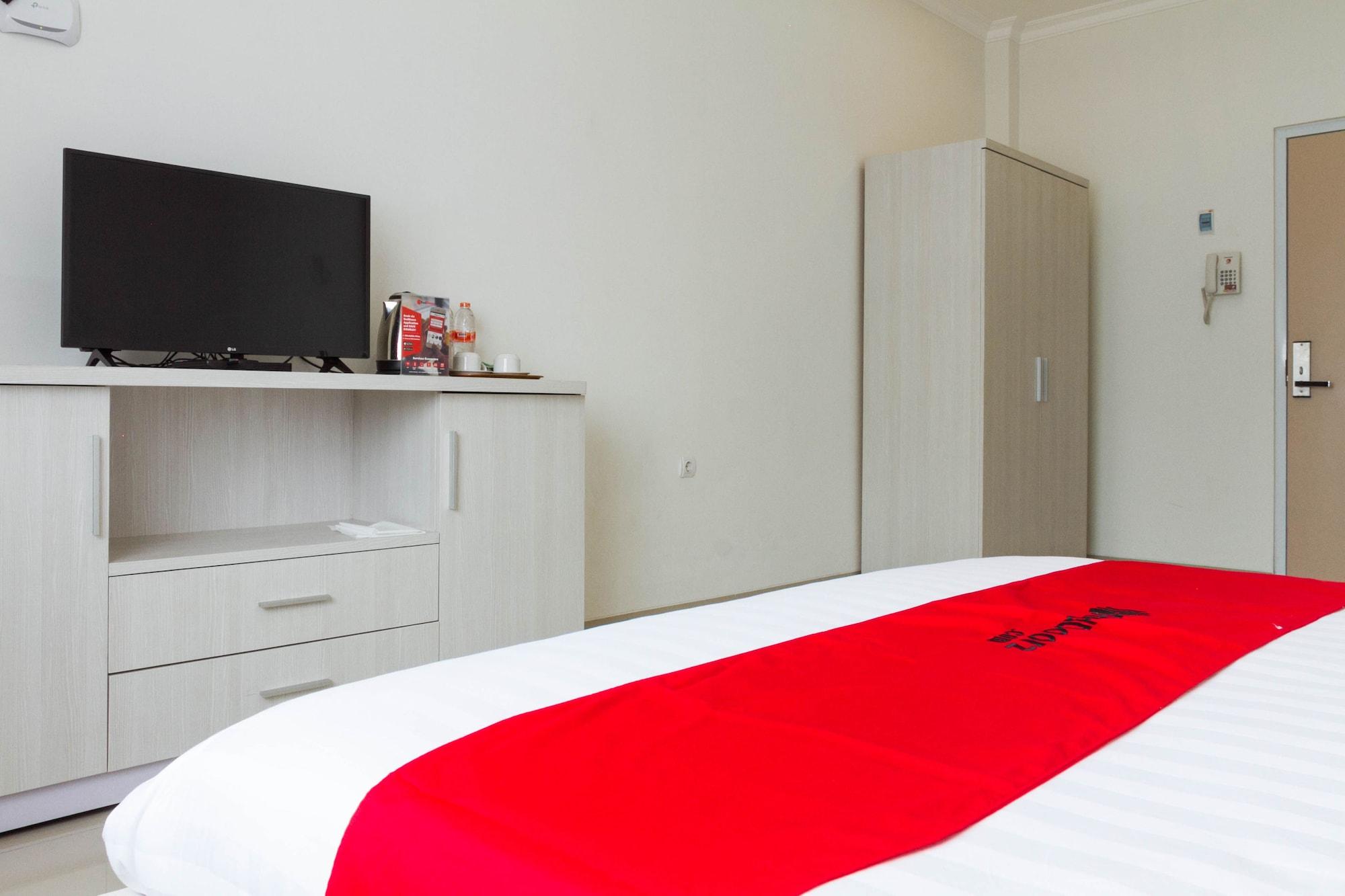 Reddoorz Plus Near Jatinangor Town Square 2 Εξωτερικό φωτογραφία