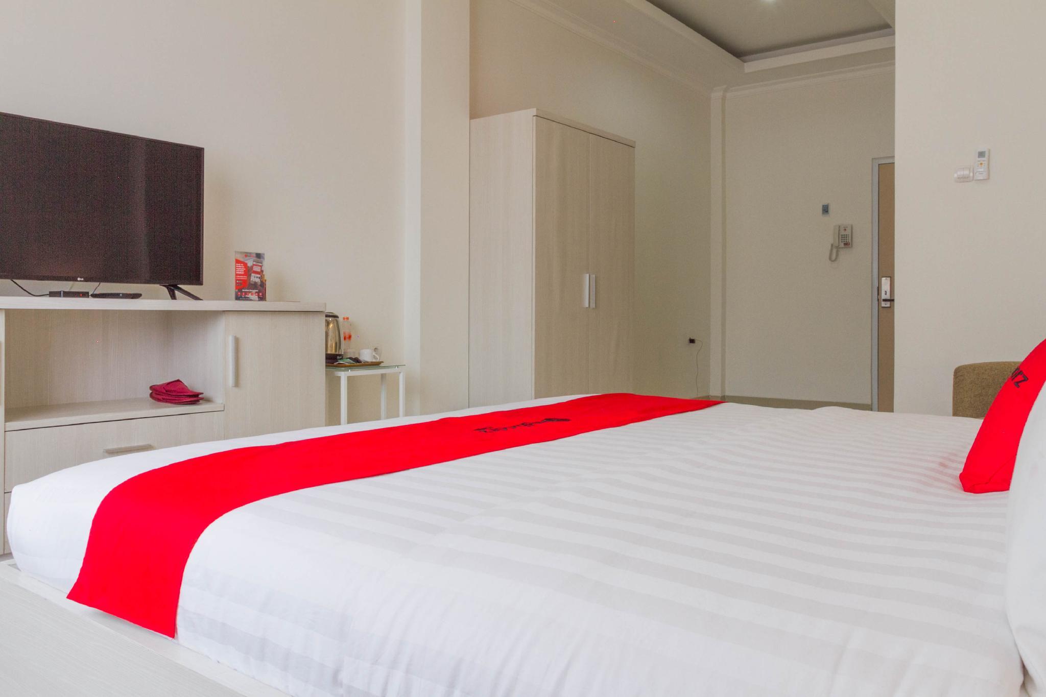 Reddoorz Plus Near Jatinangor Town Square 2 Εξωτερικό φωτογραφία